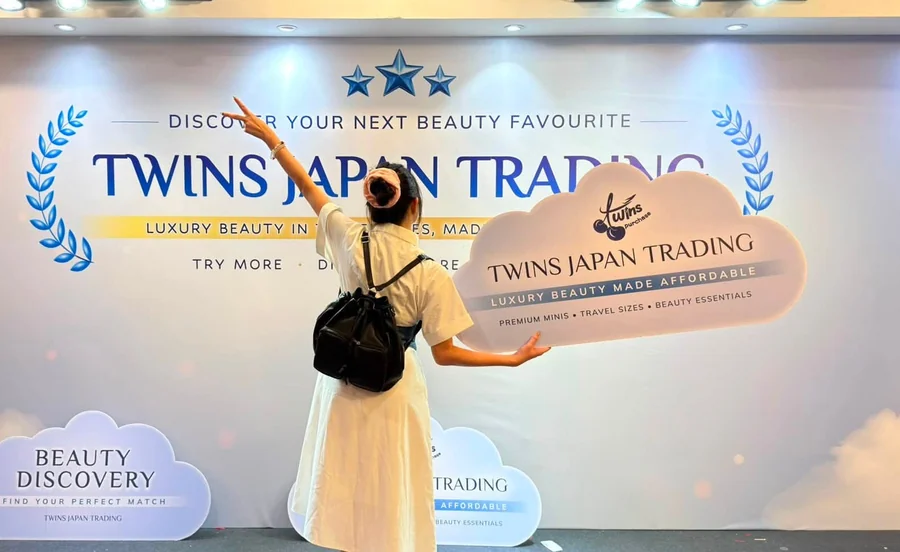 Twins stage backdrop at My Beauty & Cosmetics Expo